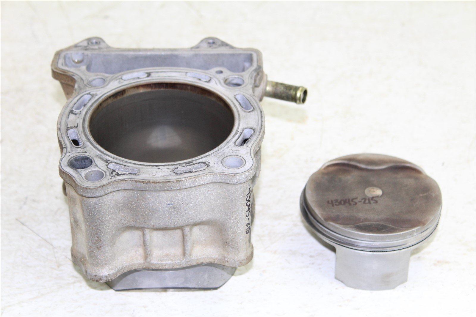 2004 Suzuki QuadSport LTZ 400 Engine Cylinder Jug w/ Piston