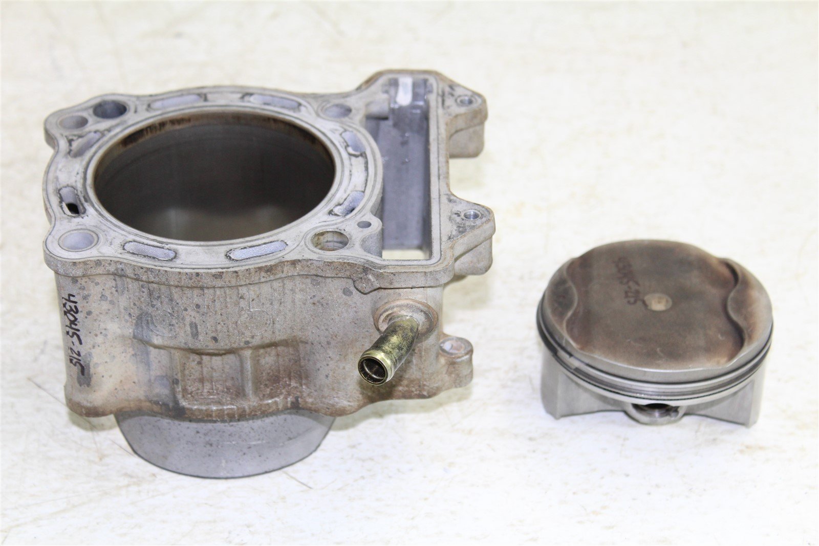 2004 Suzuki QuadSport LTZ 400 Engine Cylinder Jug w/ Piston