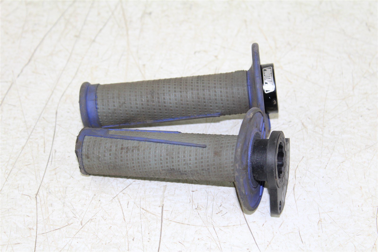 2004 Yamaha YZ 250F ProTaper Lock On Handlebar Grips