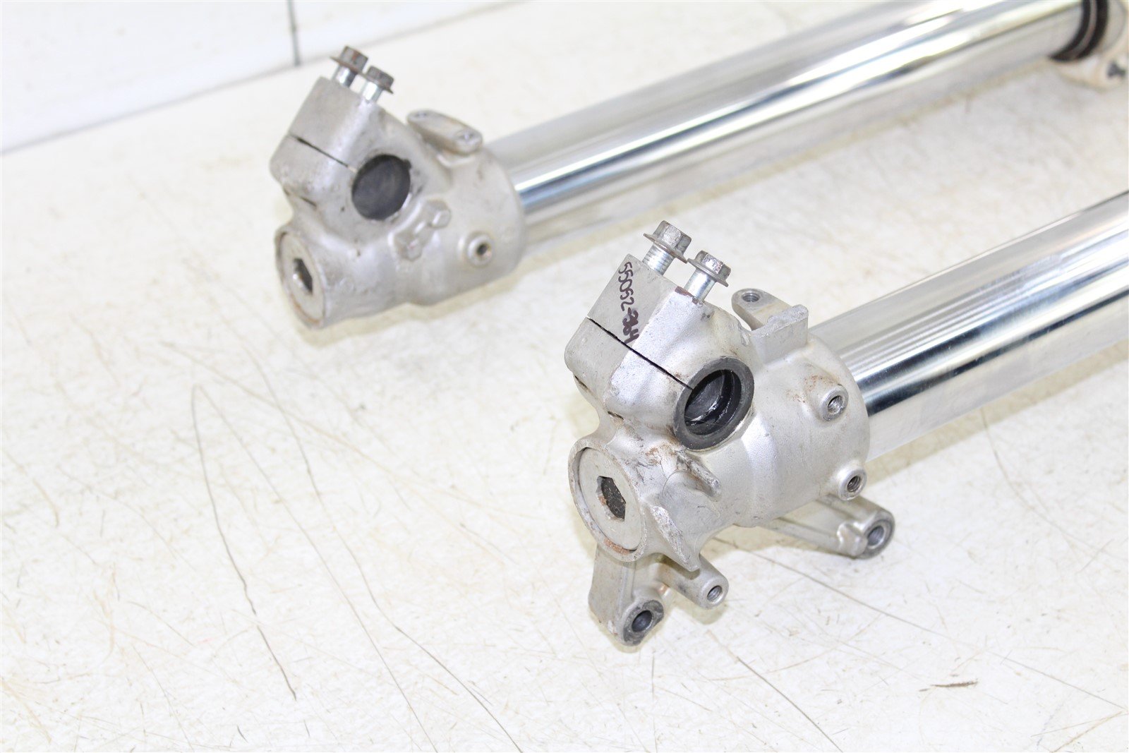 2004 Yamaha YZ 250F Fork Tubes Front Suspension Triple Clamps
