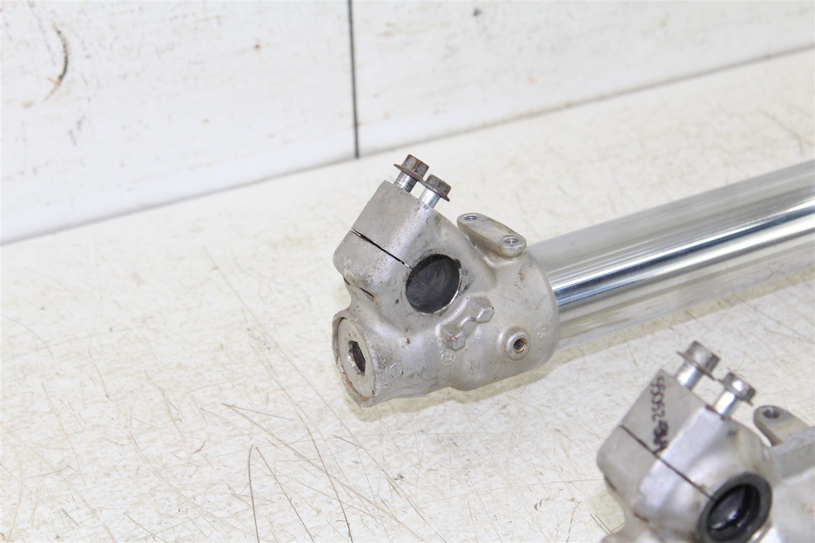 2004 Yamaha YZ 250F Fork Tubes Front Suspension Triple Clamps