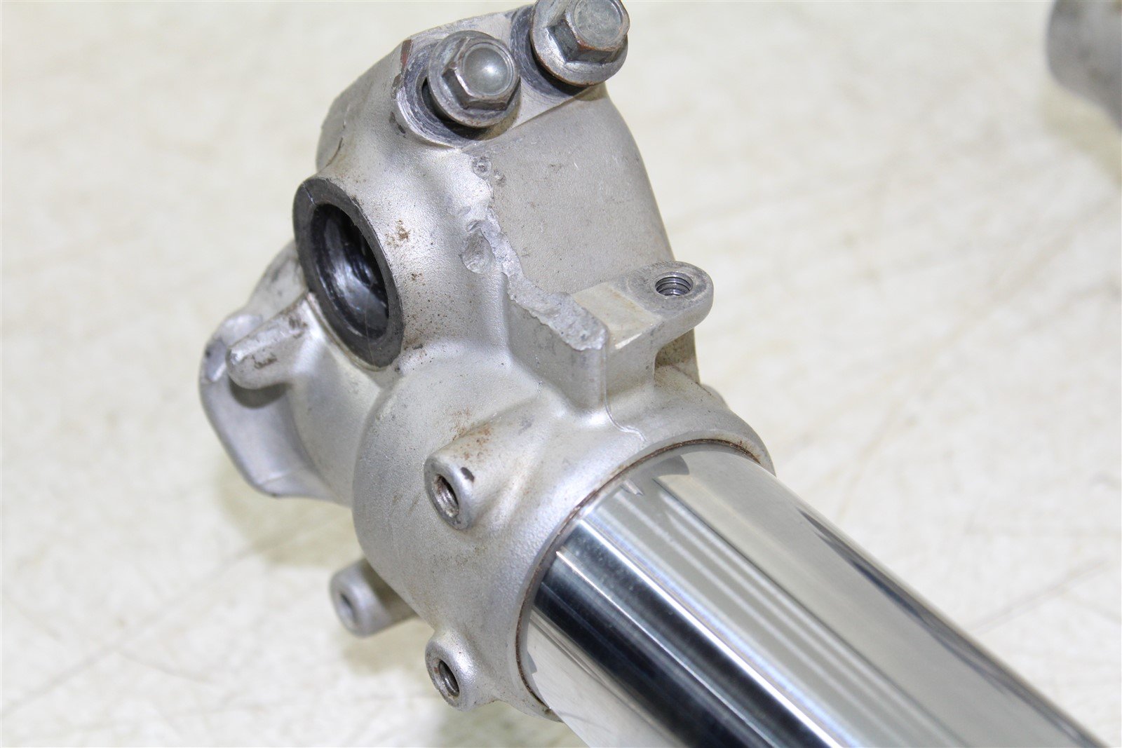 2004 Yamaha YZ 250F Fork Tubes Front Suspension Triple Clamps