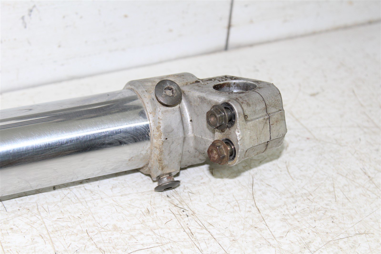 2005 Honda CRF 250R Fork Tubes Front Suspension Triple Clamps