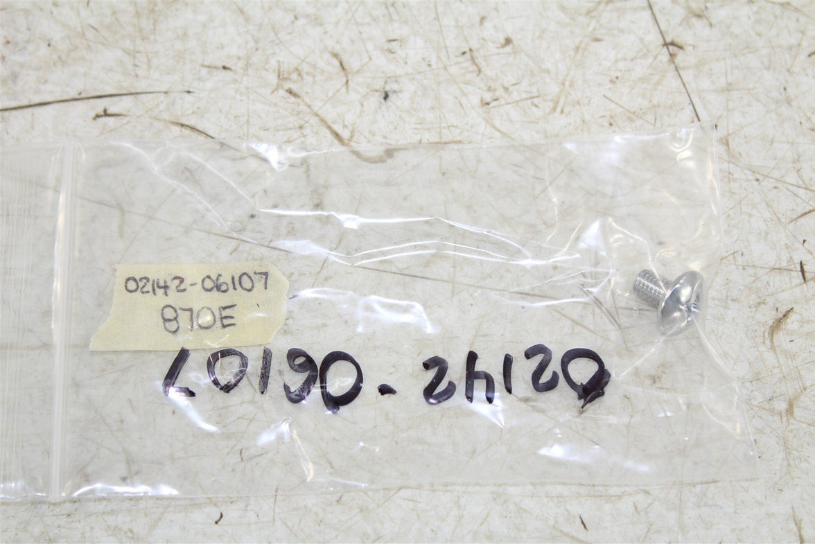NOS Genuine Suzuki Screw Bolt 02142-06107 NEW QTY:1
