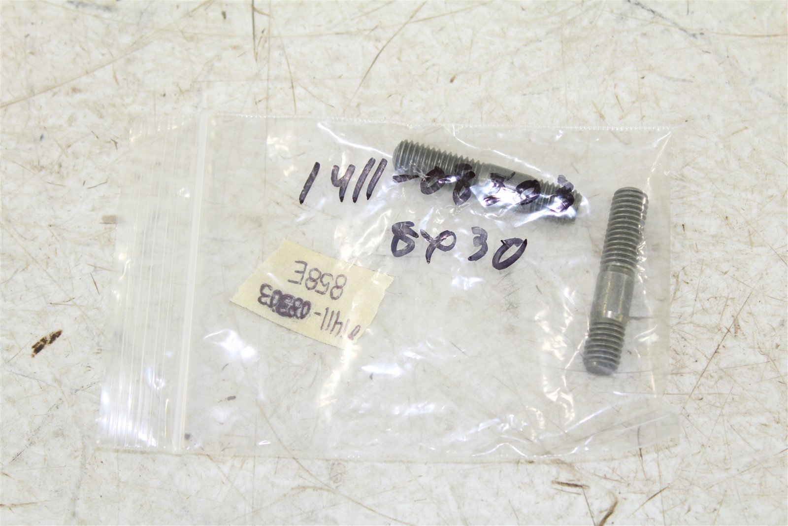 NOS Genuine Suzuki Stud Bolt 8x30 NEW 01411-08303 QTY:2