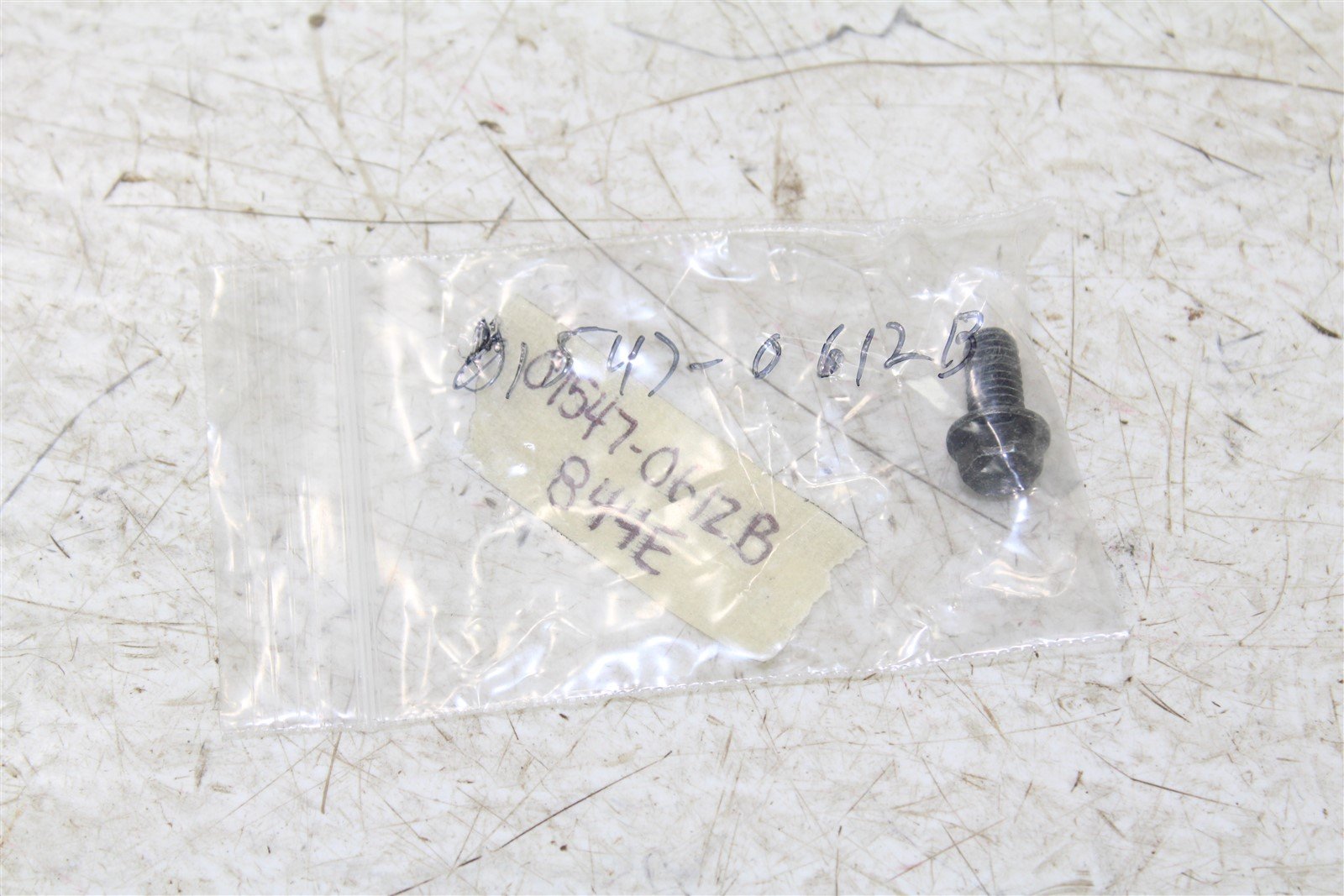 NOS Genuine Suzuki BOLT 6X12 BLK 8 01547-0612B OEM NEW QTY:1