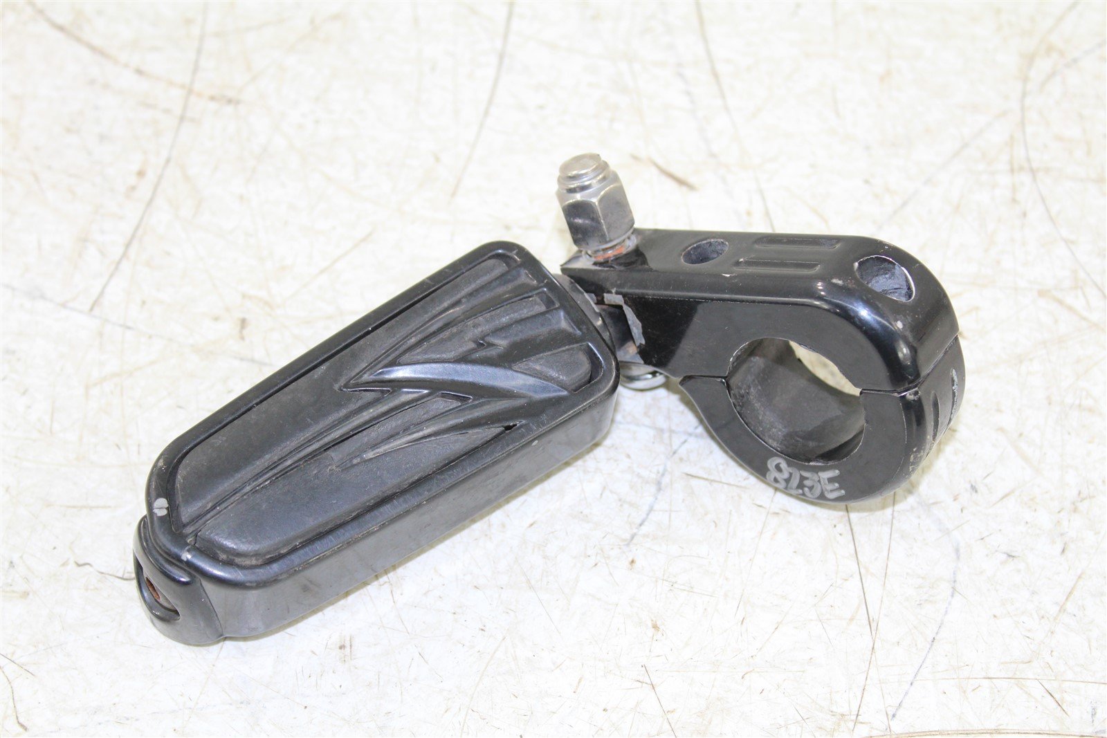 2013 Harley Davidson Road Glide Highway Bar Foot Pegs Rests Set Left Right