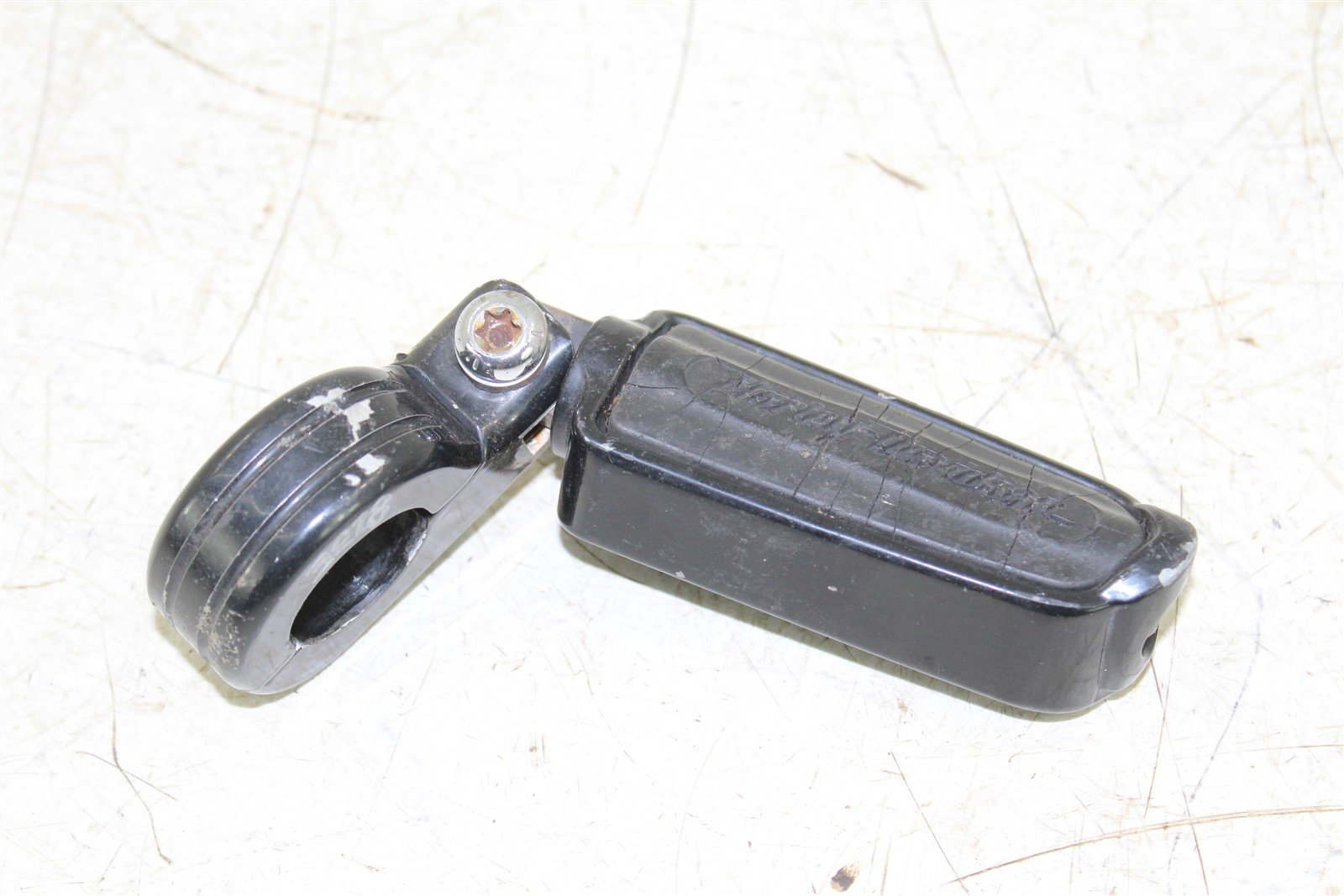 2013 Harley Davidson Road Glide Highway Bar Foot Pegs Rests Set Left Right