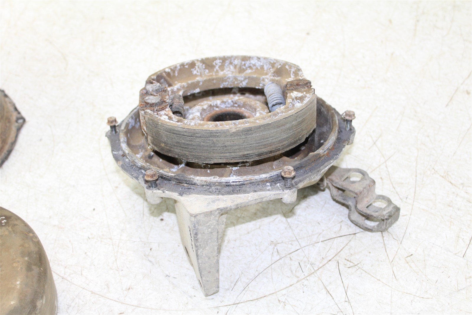 2004 Honda Rancher 350 FM 4x4 Rear Brake Drum Backing Plate Panel Hub