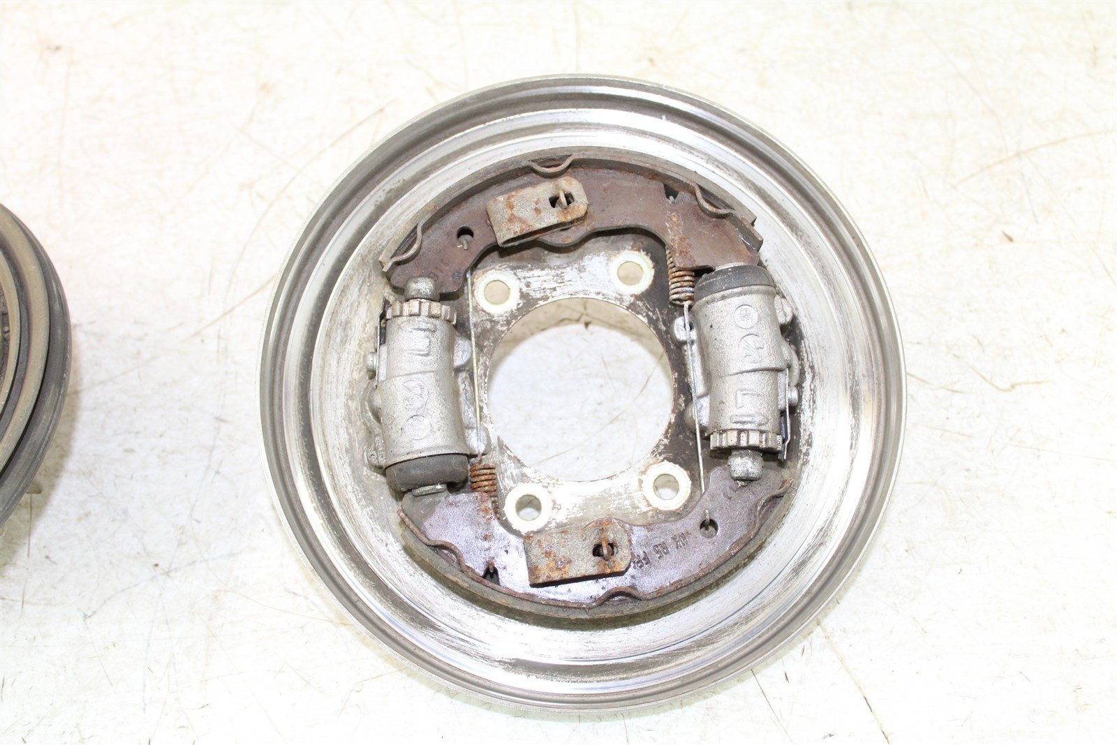 2004 Honda Rancher 350 FM 4x4 Front Left Brake Drum Backing Plate Panel Hub