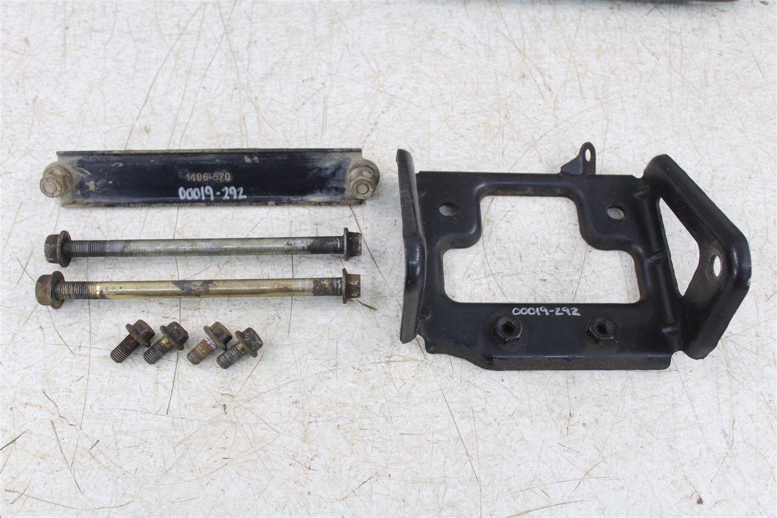 2004 Arctic Cat 650 V2 4x4 Engine Mounts Motor Brackets