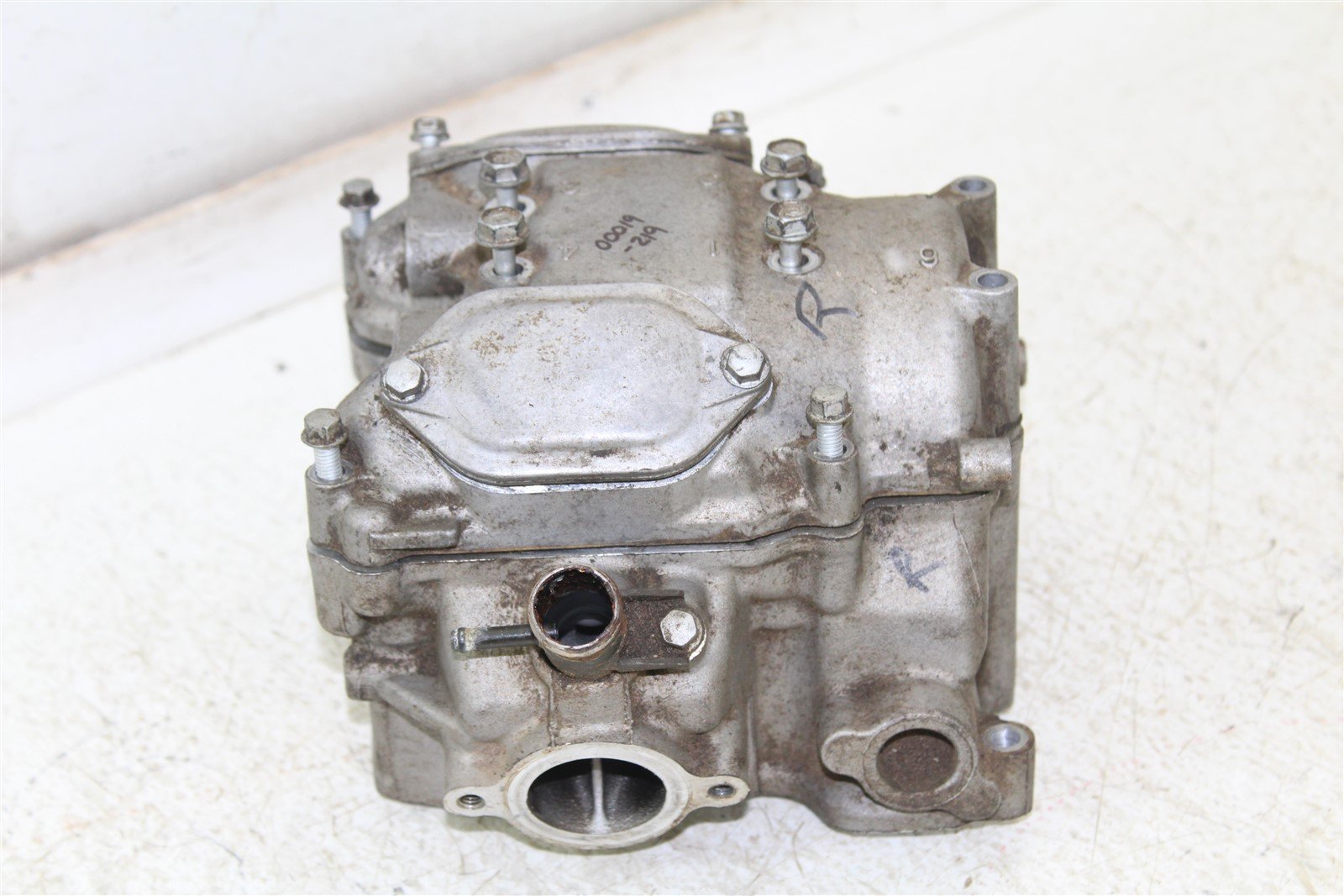2004 Arctic Cat 650 V2 4x4 Rear Cylinder Head Valve Cover Rocker Arms