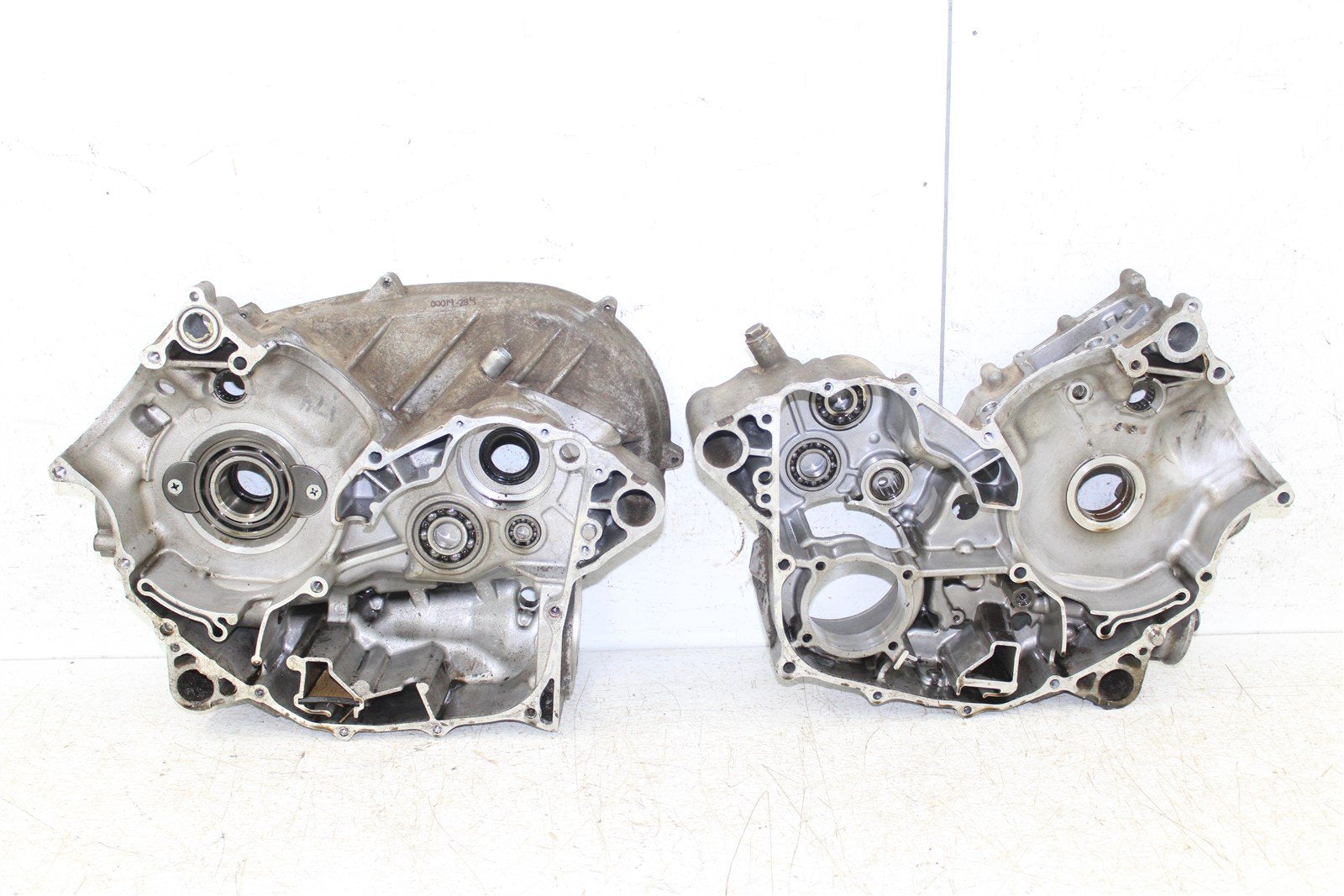 2004 Arctic Cat 650 V2 4x4 Engine Cases Crankcase Left Right