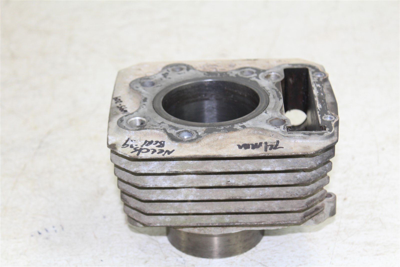 1992 Honda Fourtrax 300 2x4 Engine Cylinder Jug