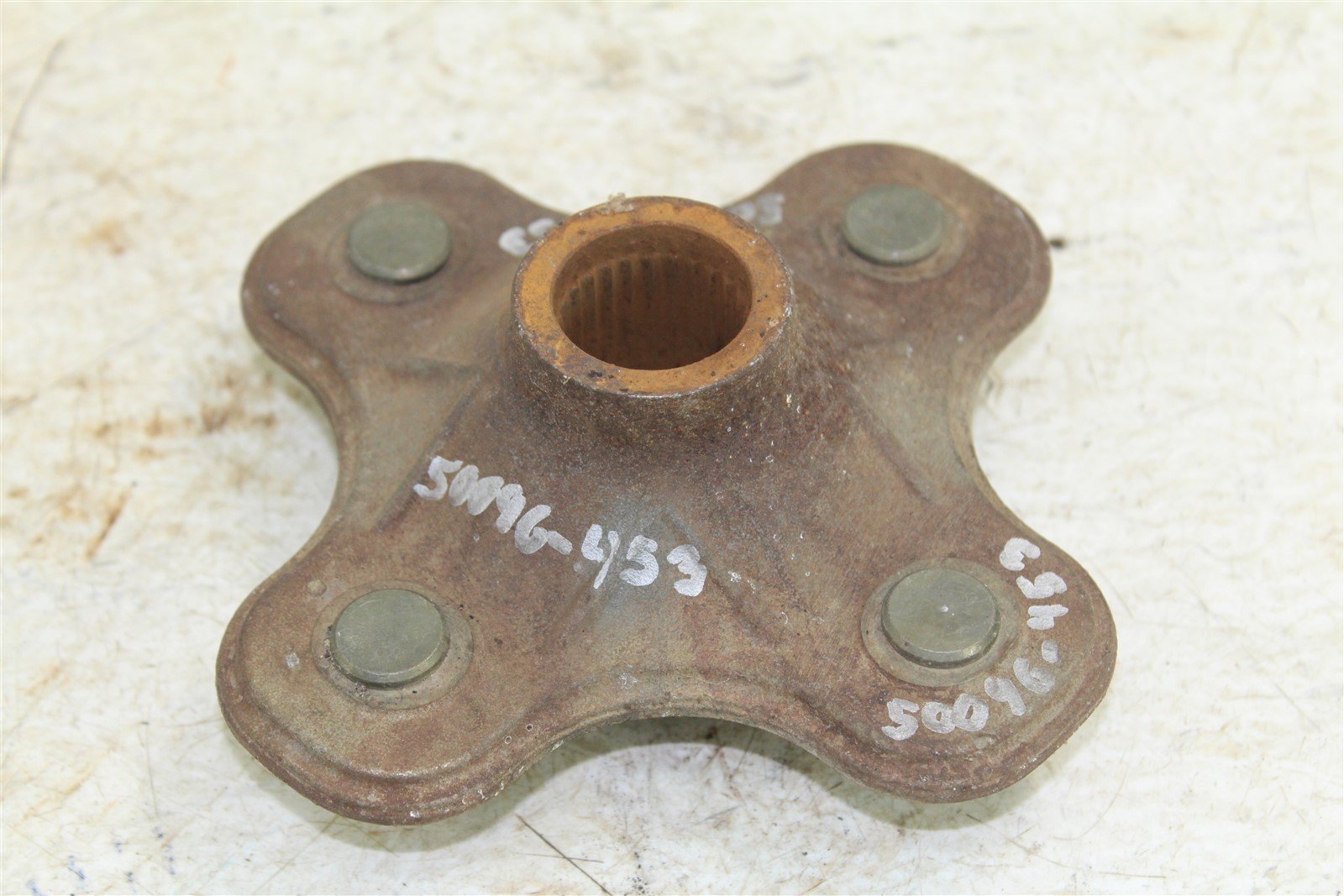 1998 Yamaha Timberwolf 250 2x4 Rear Left Hubs Wheel Mounts