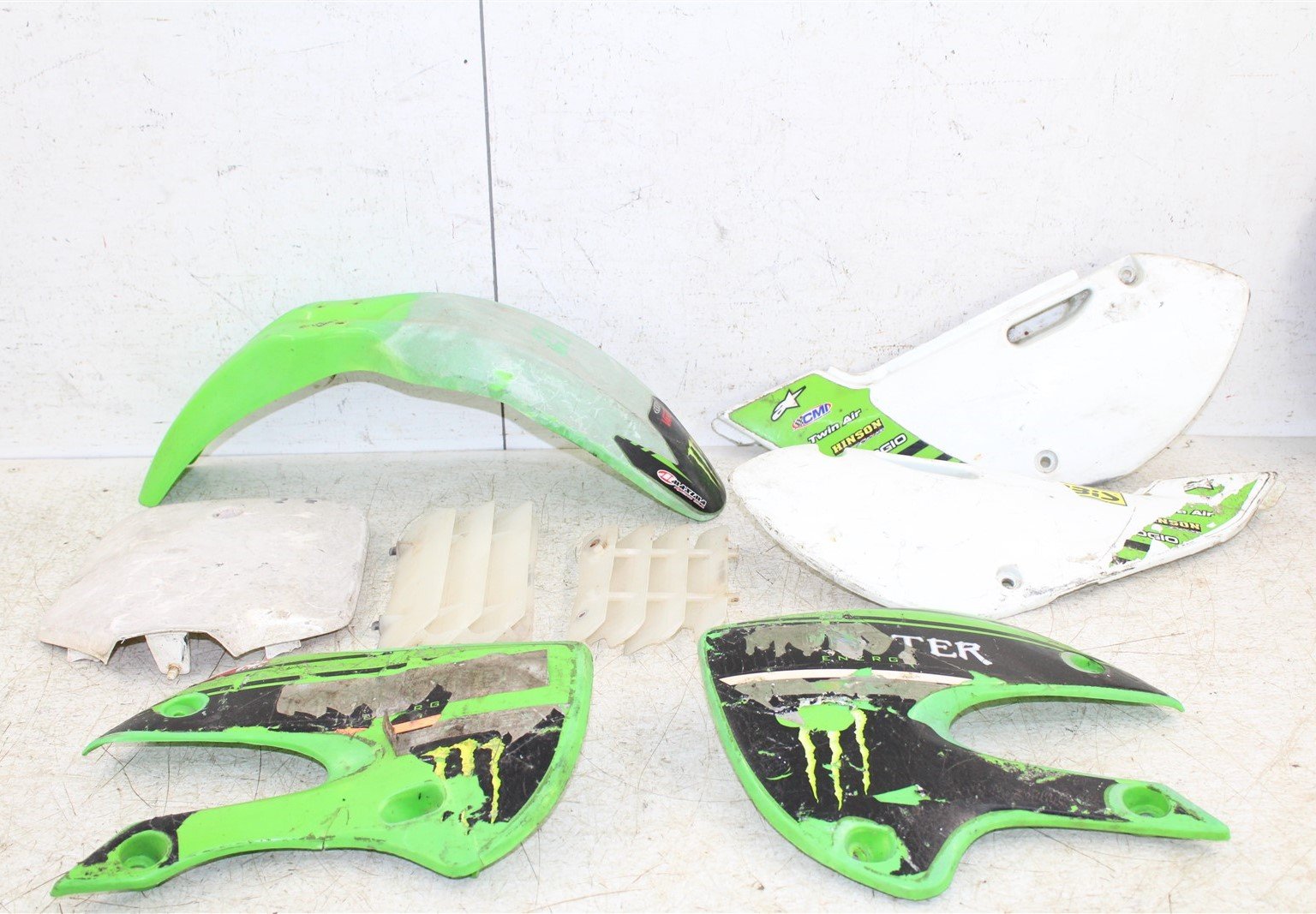 2004 Kawasaki KX 65 Plastic Set Front Fender Rear Number Plates Tank Shrouds
