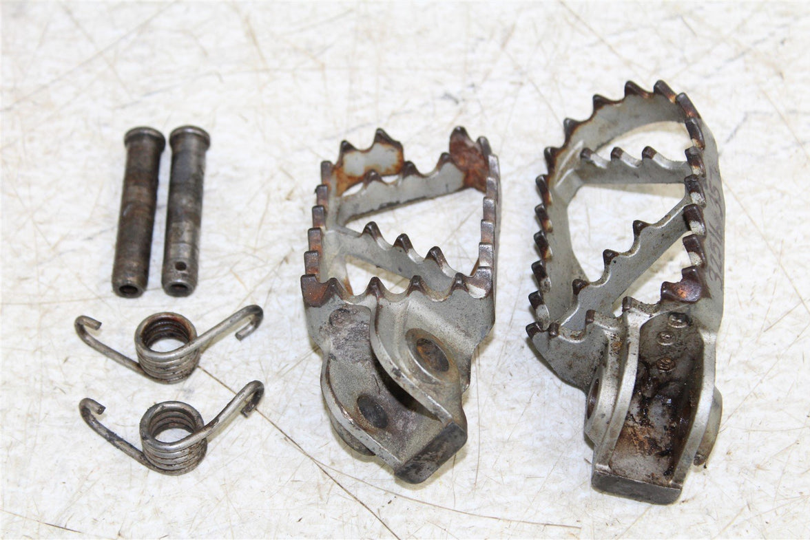 2005 KTM 525 EXC Foot Pegs Set Hardware Springs Rests
