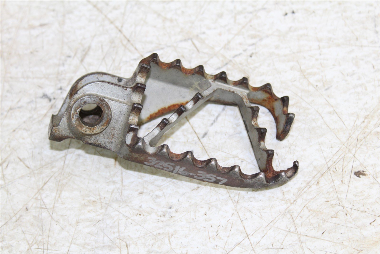 2005 KTM 525 EXC Foot Pegs Set Hardware Springs Rests