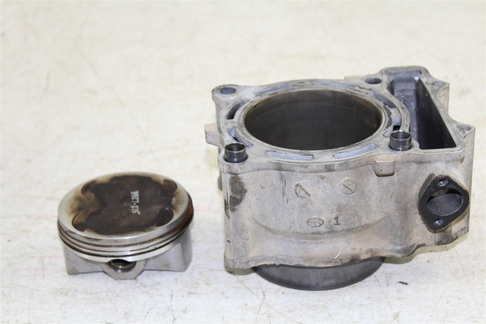 2005 Polaris Predator 500 Engine Cylinder Jug w/ Piston