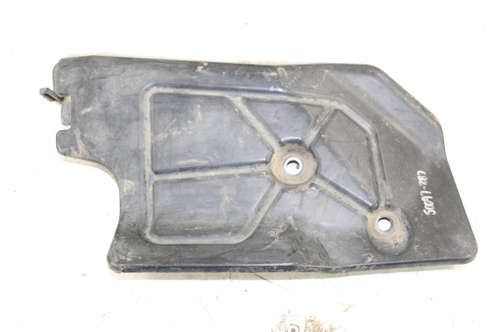 2003 Yamaha Grizzly 660 Front Right Plastic Splash Guard Side Panel Shield