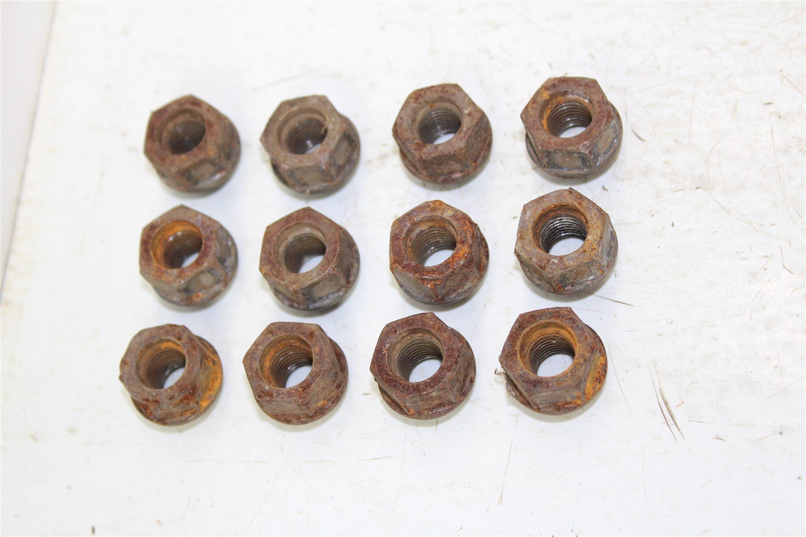2003 Yamaha Grizzly 660 Lug Nuts