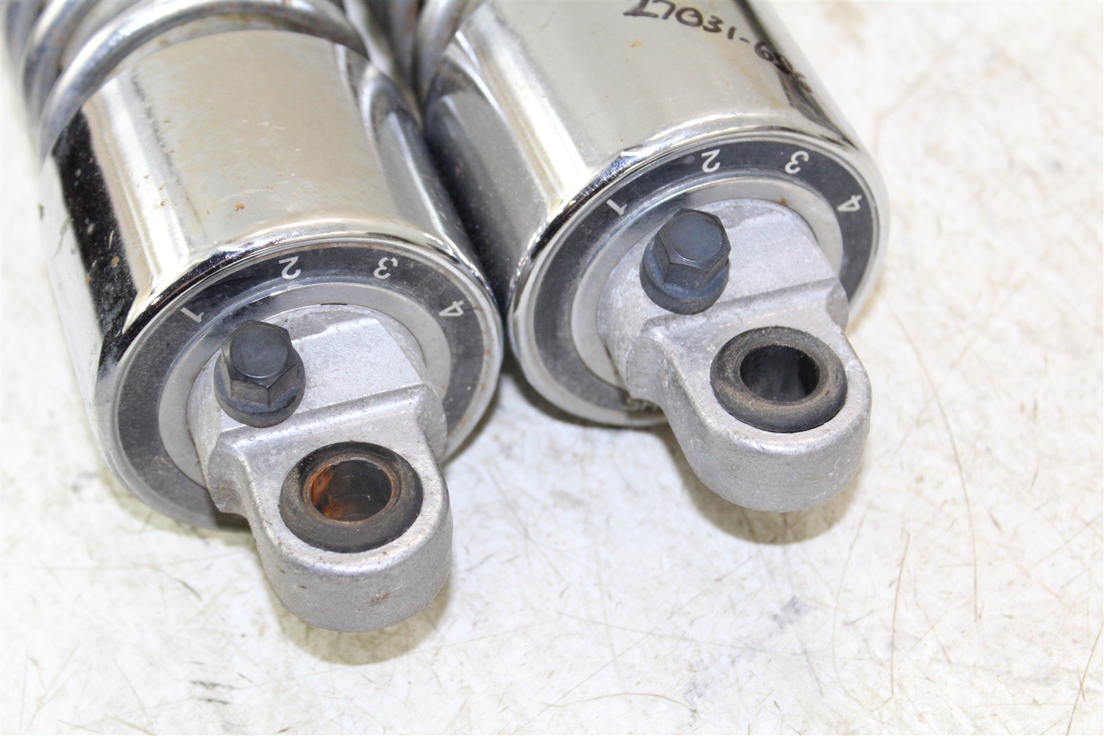 1990 Kawasaki Vulcan 750 Rear Shocks Absorber Left Right