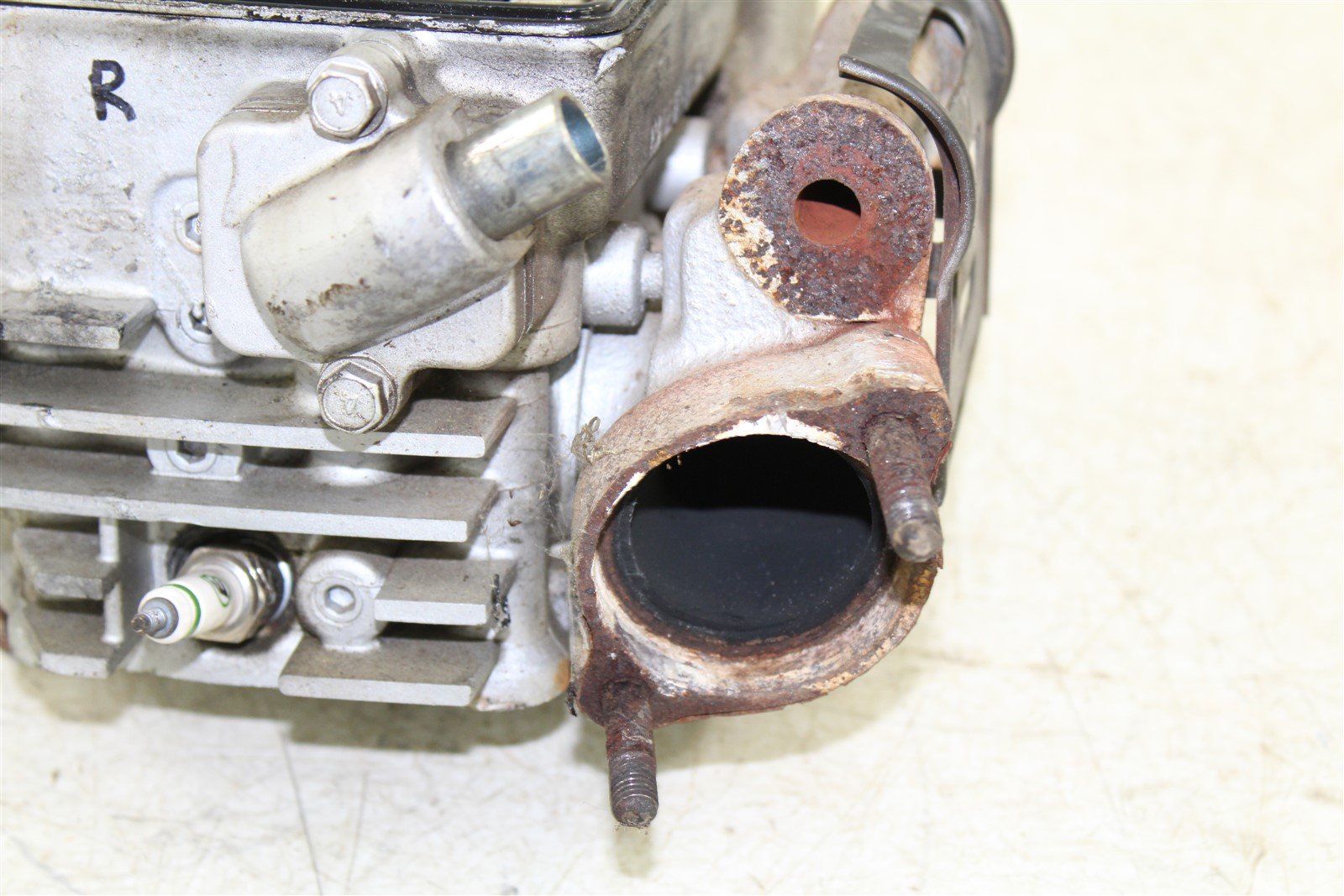 1990 Kawasaki Vulcan 750 Rear Cylinder Head w/ Camshafts Cams Valve Cover