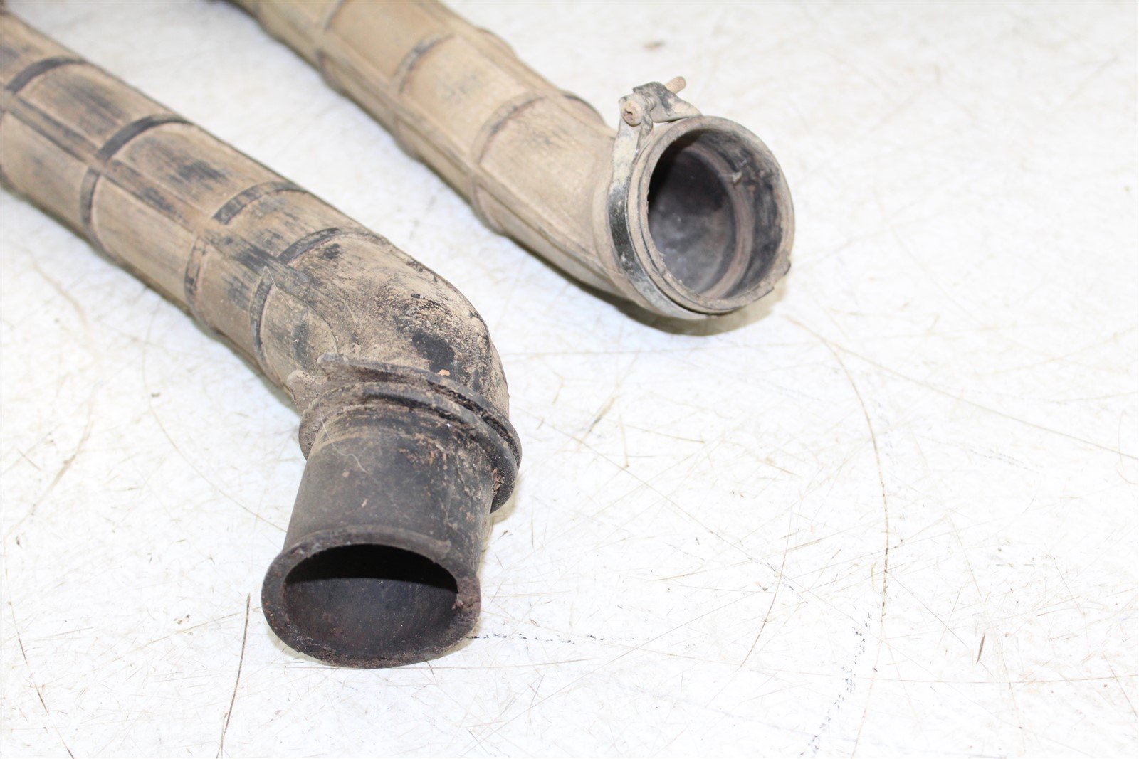 1989 Yamaha Breeze 125 Outer Clutch Cover Air Intake Ducts Tubes Boots