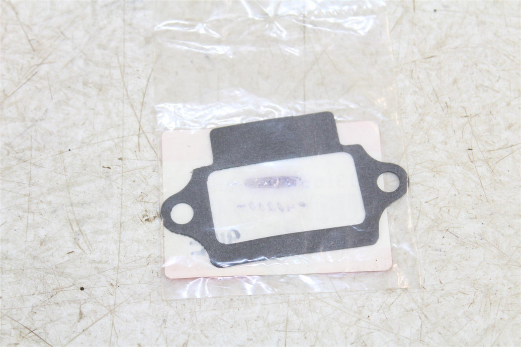 Suzuki NOS Gasket OEM 13156-40200-H17 RM100 RM125 Reed Valve Gasket