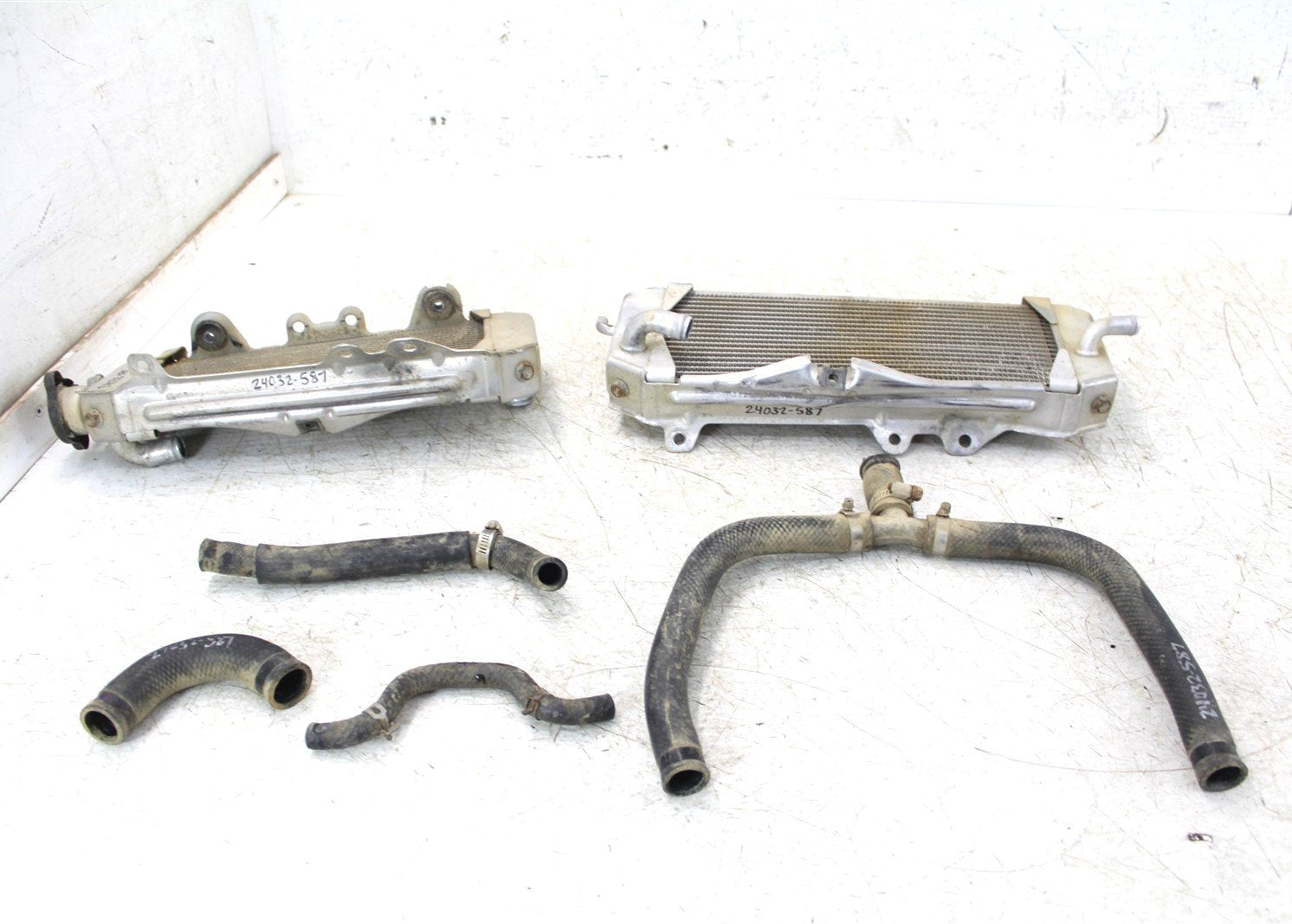 2009 Kawasaki KX 250F Radiator w/ Hoses Left & Right