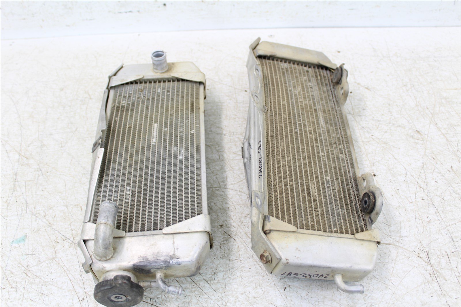 2009 Kawasaki KX 250F Radiator w/ Hoses Left & Right