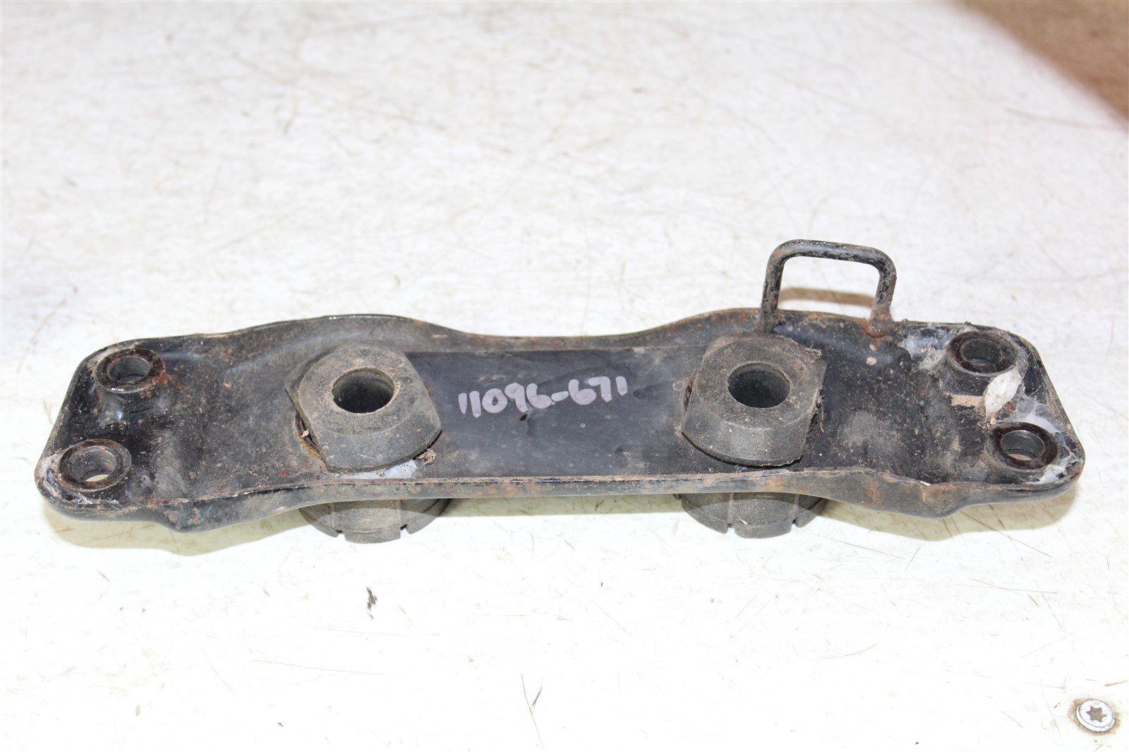 1986 Honda Fourtrax 250 2x4 Seat Latch Mount Bracket Cross Plate