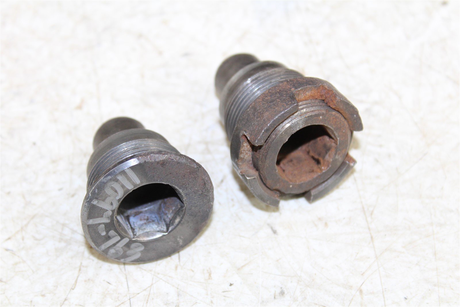 2000 Honda Foreman 450 ES Swingarm Bolts Swing Arm Nut