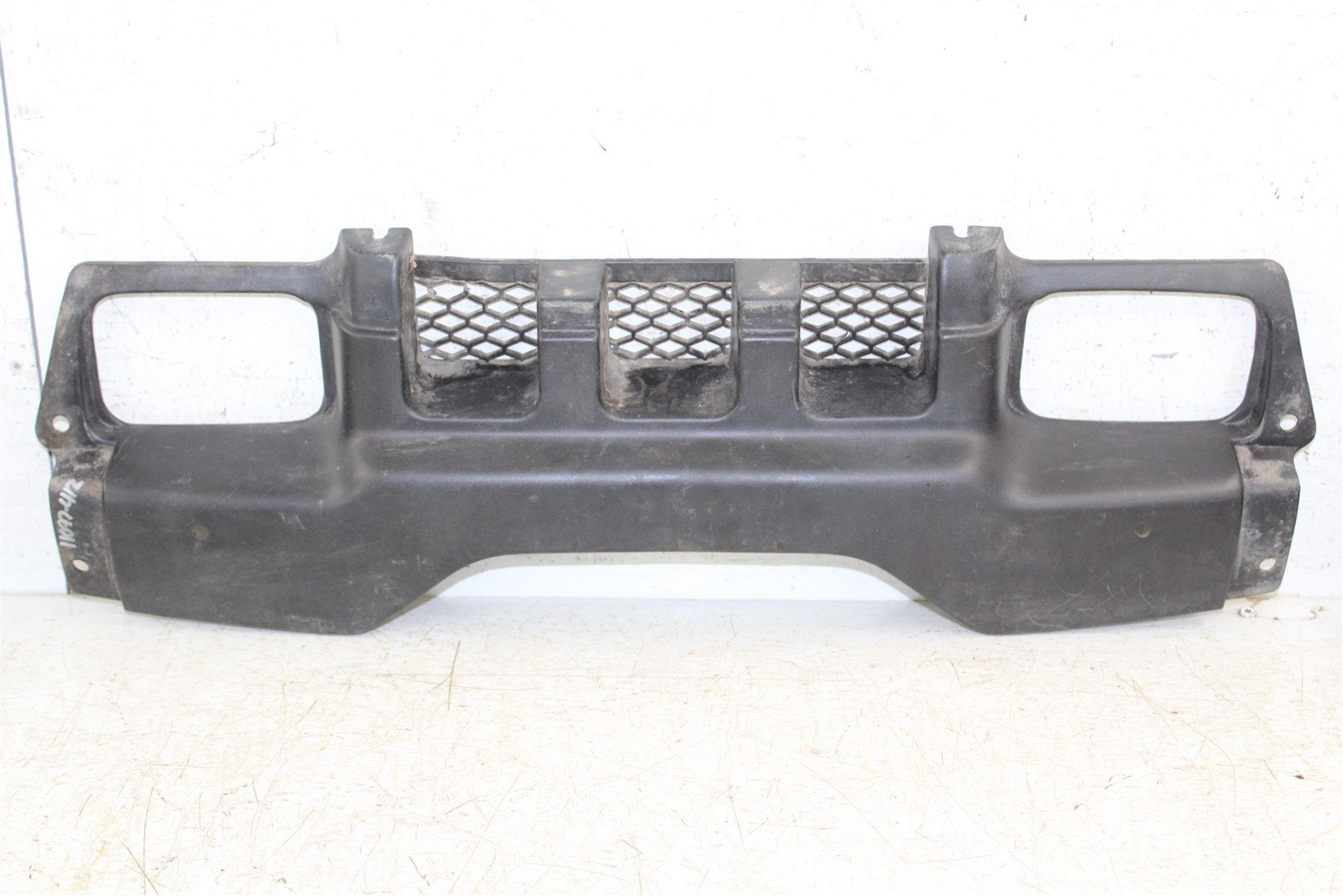 2000 Honda Foreman 450 ES Front Bumper Grille Radiator Guard Plastic