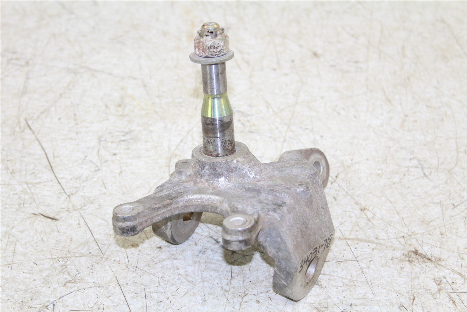 2005 Polaris Phoenix 200 Front Right Spindle Knuckle Wheel Mount