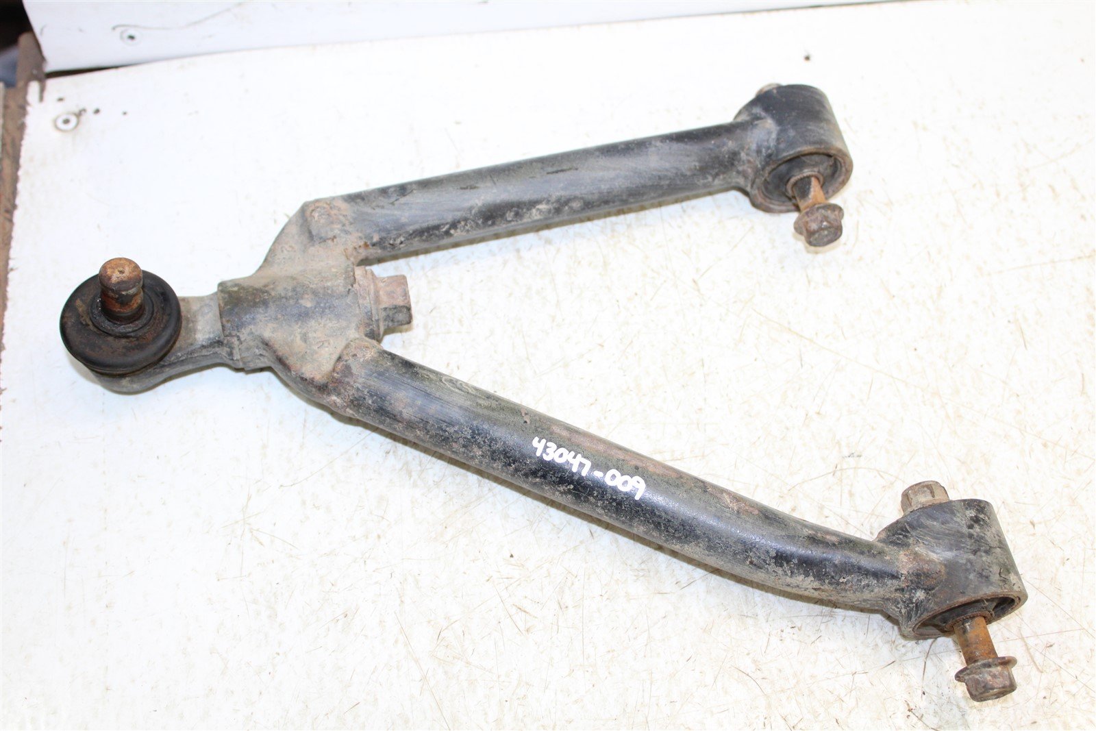 1999 Suzuki Quadrunner LT 250 4x4 Front Lower Control A Arms w/ Right Upper