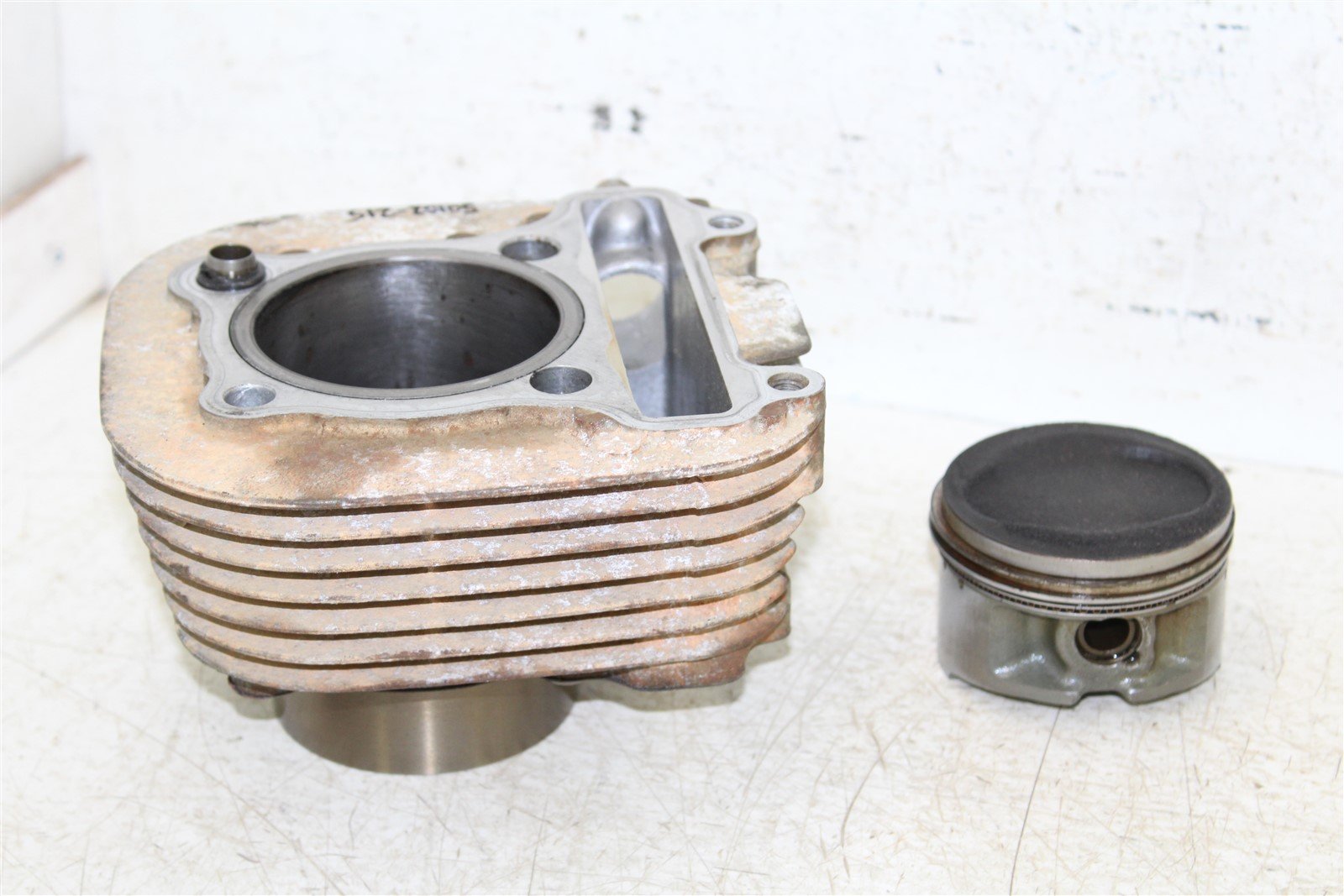 1994 Yamaha Timberwolf 250 Engine Cylinder Jug w/ Piston