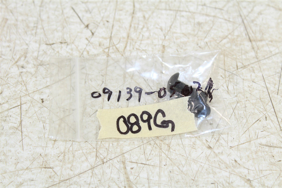NOS Genuine Suzuki Cowling Screw NEW OEM 09139-05021 QTY:3