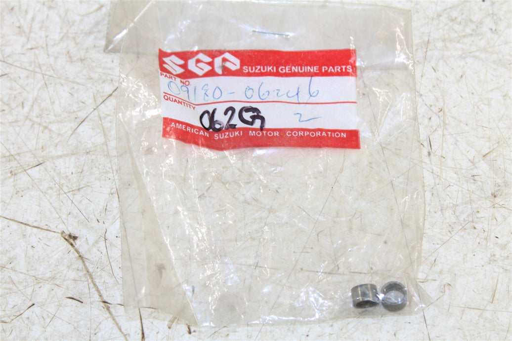 NOS GENUINE Suzuki Spacer GS750 GS1000 RM 125 250 400 09180-06246 QTY:2