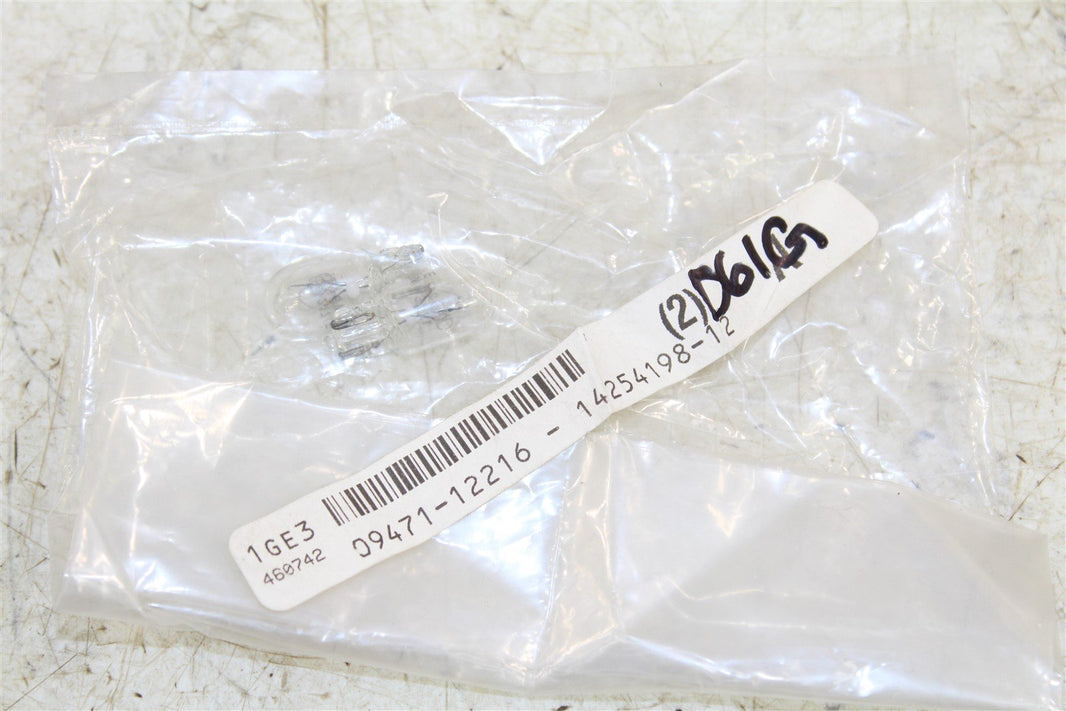 NOS Genuine Suzuki Light Bulb NEW OEM 09471-12216 QTY:2