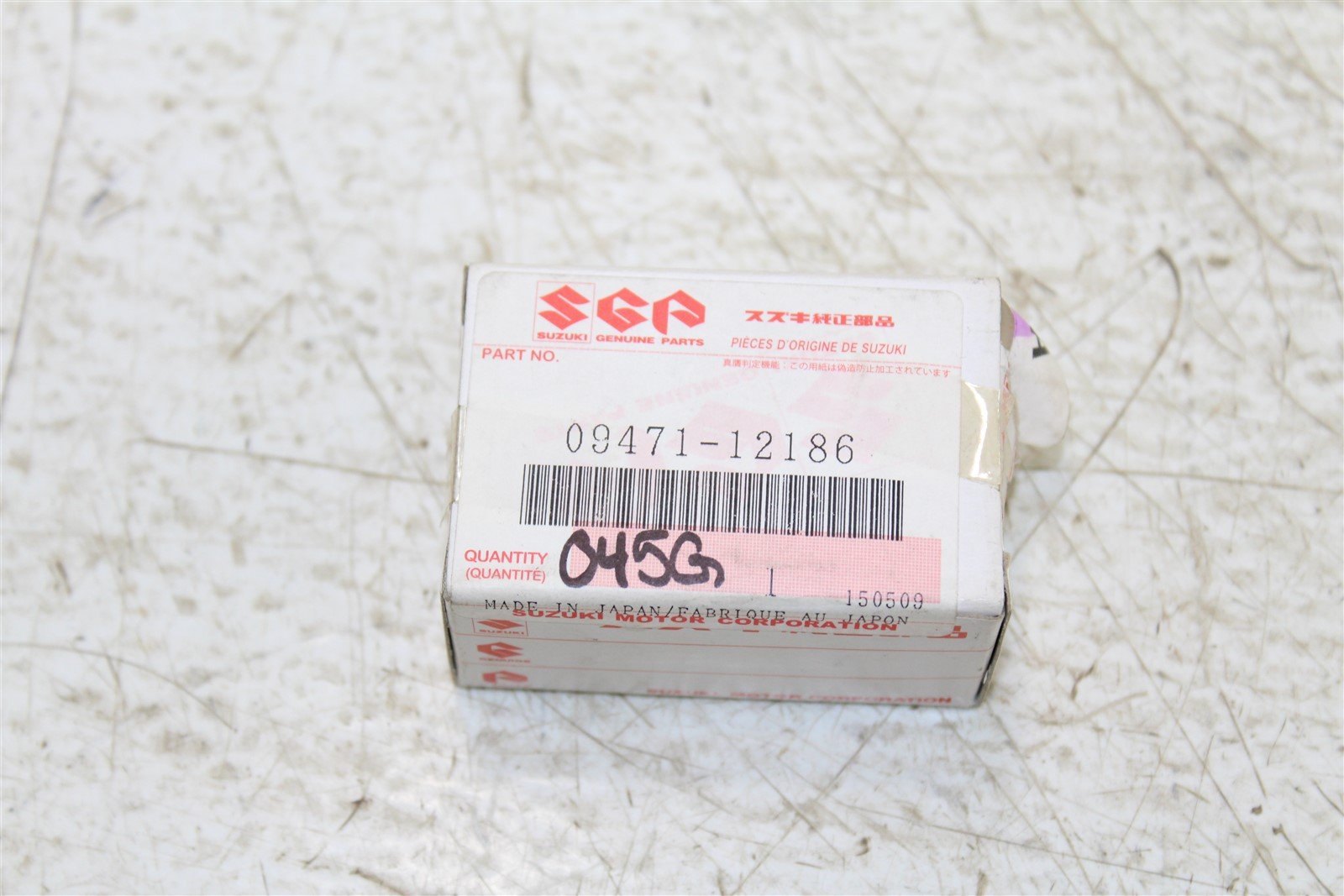 NOS OEM Genuine Suzuki Motorcycle Turn Signal 12V/21W Amber Bulb 09471-12186