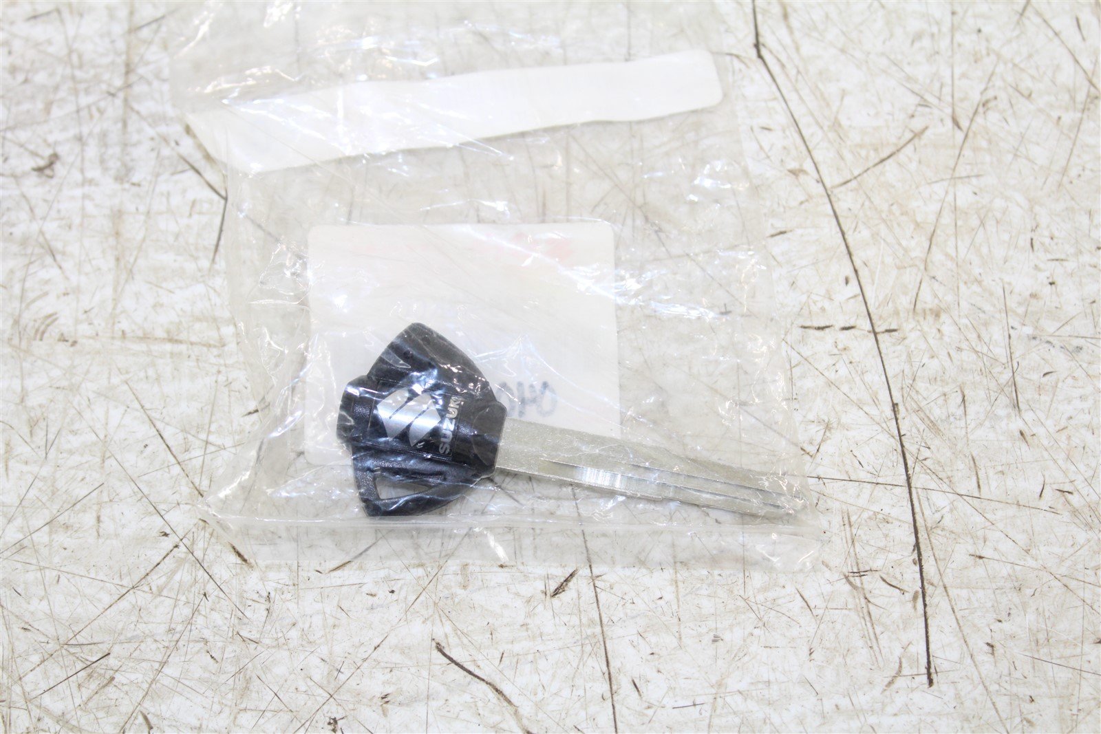 NEW OEM IGNITION KEY BLANK GSXS1000 GSXS750 VSTROM 1000 VSTROM 650 37146-13K00