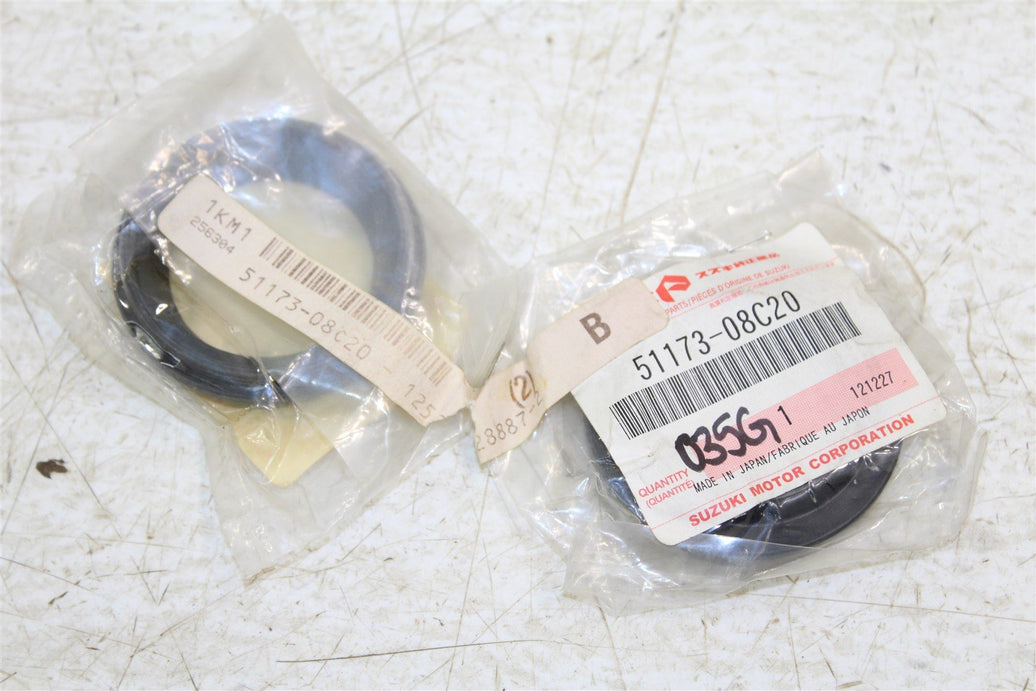 NOS Suzuki OEM Dust Seal 1997-2000 GS500E 51173-08C20