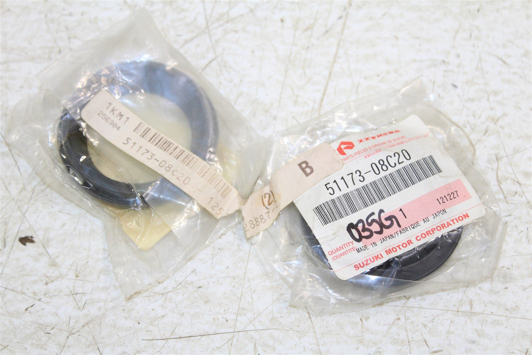 NOS Suzuki OEM Dust Seal 1997-2000 GS500E 51173-08C20