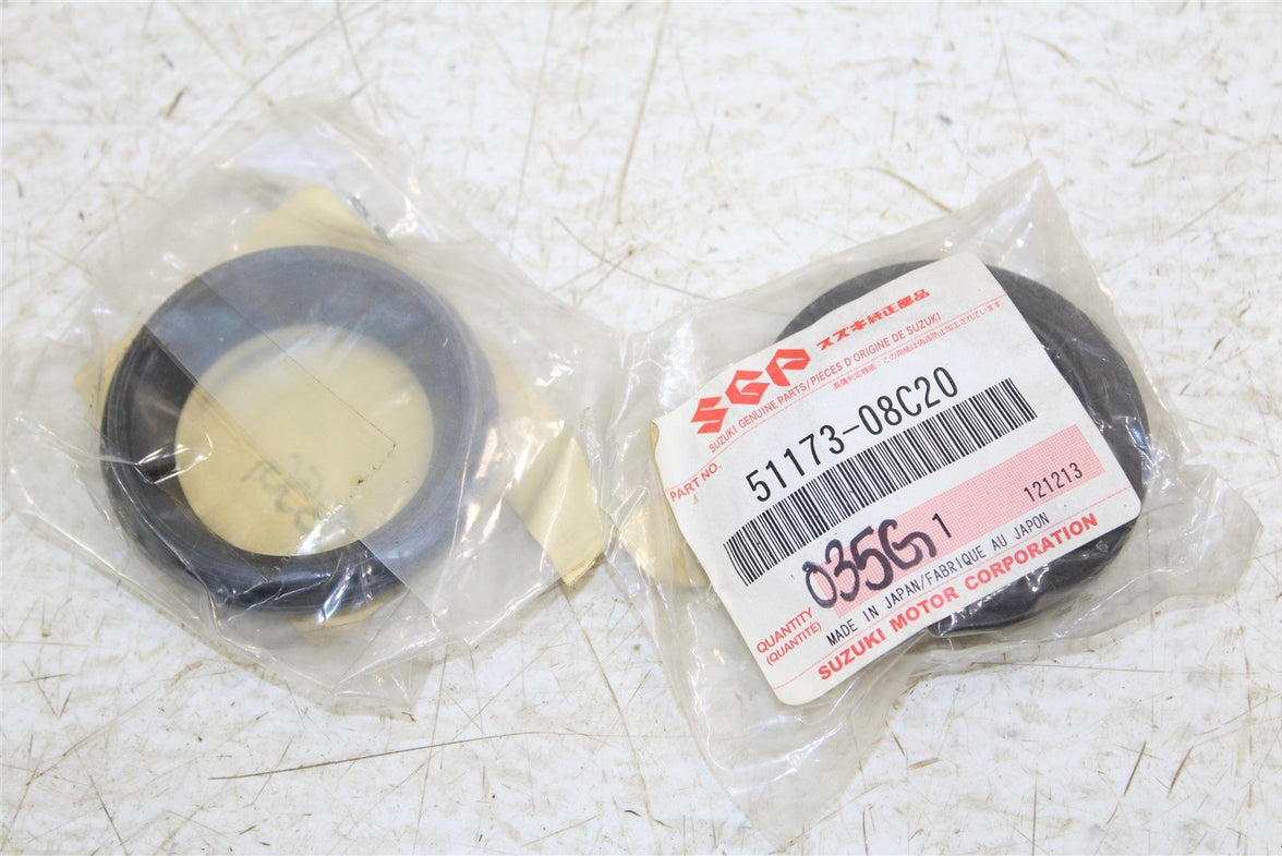 NOS Suzuki OEM Dust Seal 1997-2000 GS500E 51173-08C20