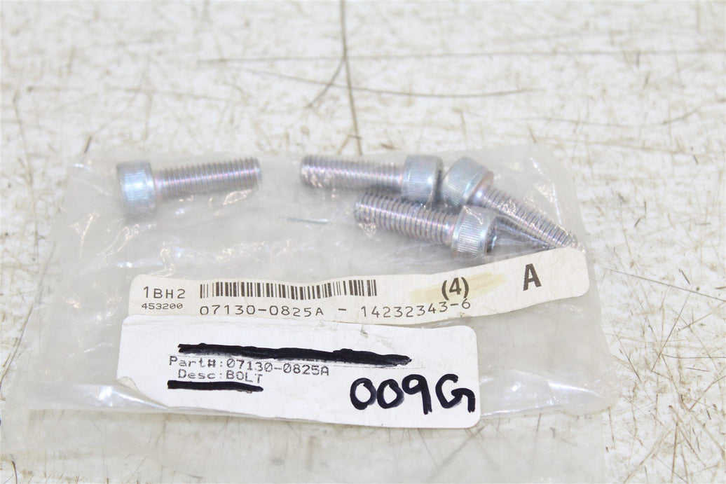NOS Suzuki BOLT 07130-0825A OEM NEW QTY:4