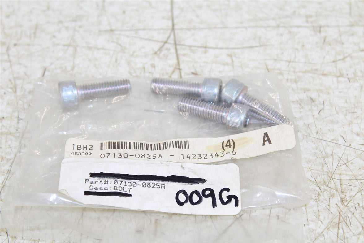 NOS Suzuki BOLT 07130-0825A OEM NEW QTY:4