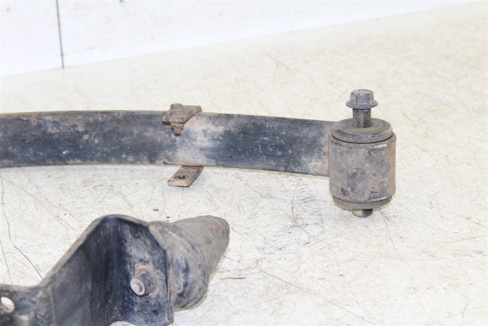 2002 Kawasaki Mule 3010 4x4 Rear Left Leaf Spring Shock Absorber Bump Stop