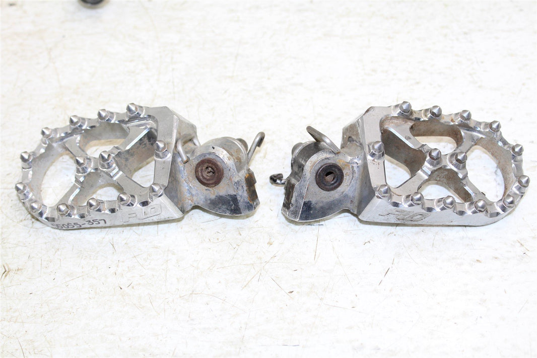2002 Yamaha YZ 125 Flo Foot Pegs Set Hardware Springs Rests
