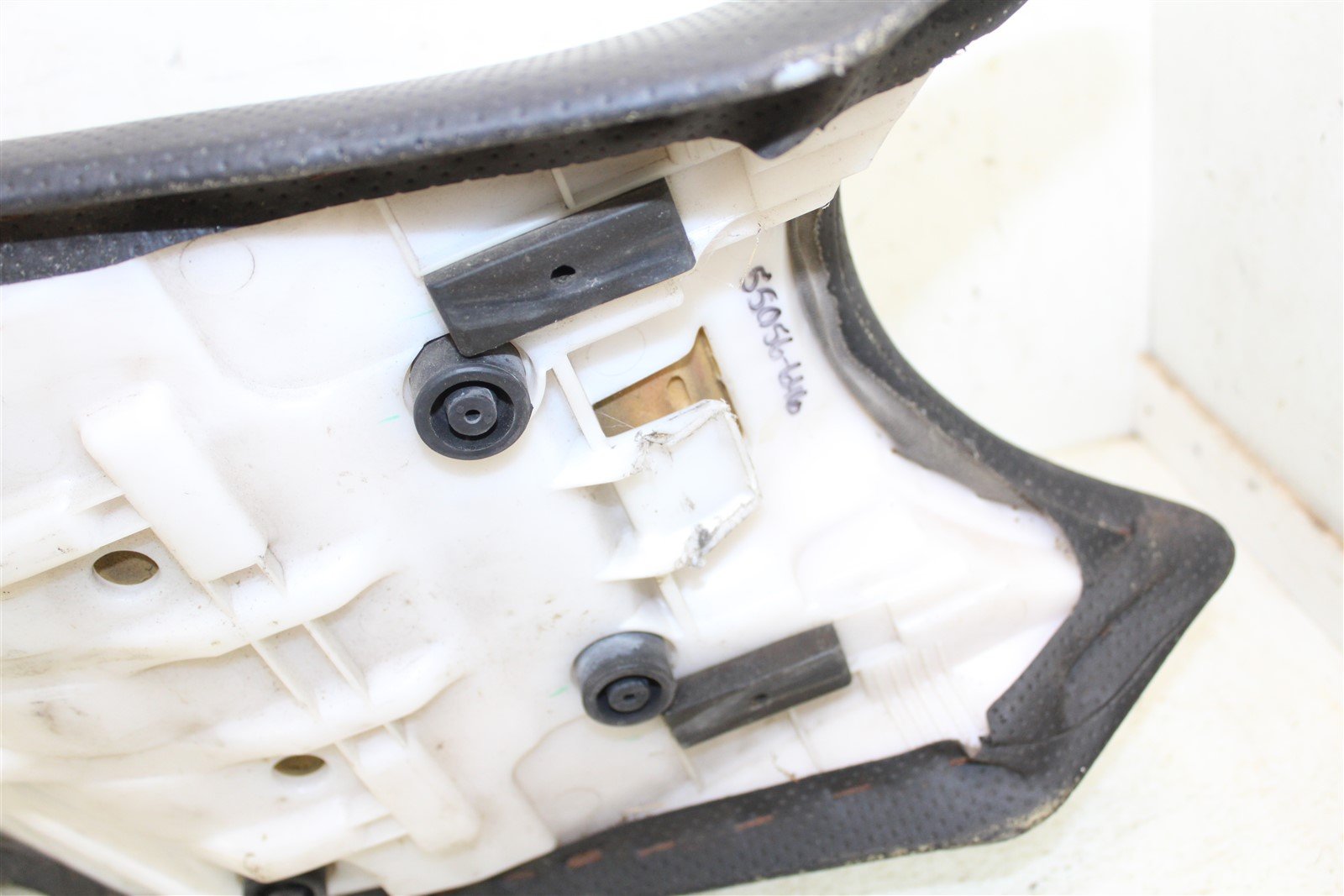 2007 Yamaha FZ6 Seat